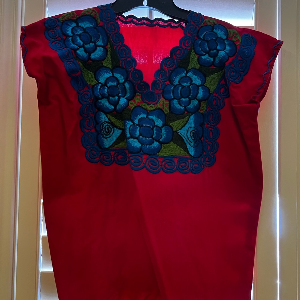 Mexican embroidered top- Size S/M